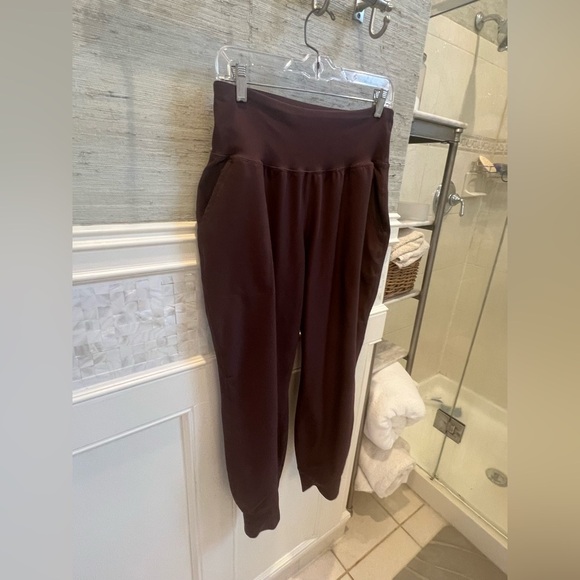 Large old navy high rise joggers chocolate brown power active pockets - Picture 11 of 17